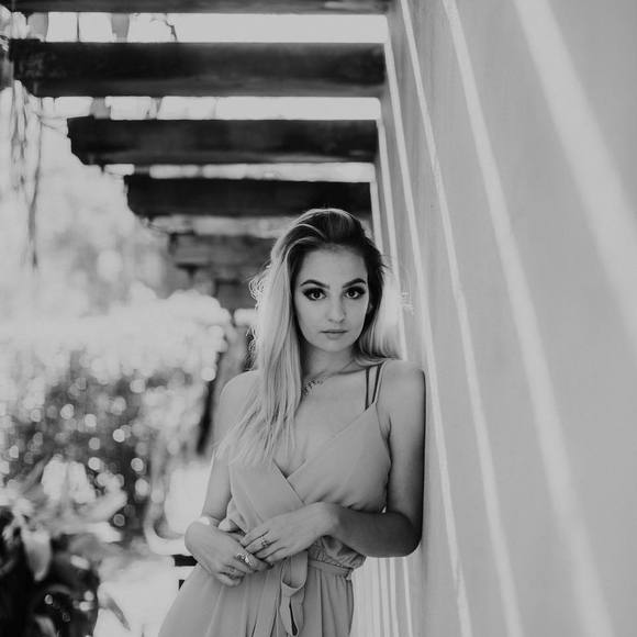 Meet your Posher, Grace - Picture 1 of 1